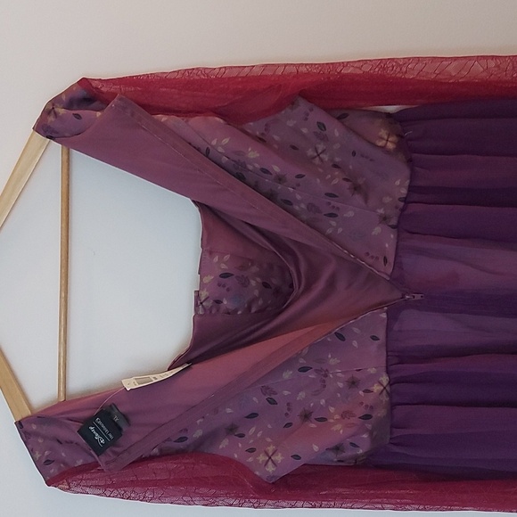 NWT Hot Topic Disney Hocus Pocus Sarah Peplum Top Spider Web Sleeves Size XL - Picture 4 of 10